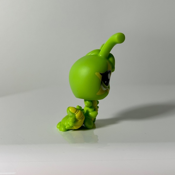 Littlest Pet Shop G7 Caterpillar #6 (OA2) - Picture 4 of 6